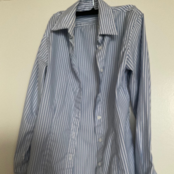 Tilley Long Sleeves shirt, Gently Used - Wash & Wear, Perfect to Travel 🧳! - Picture 8 of 8